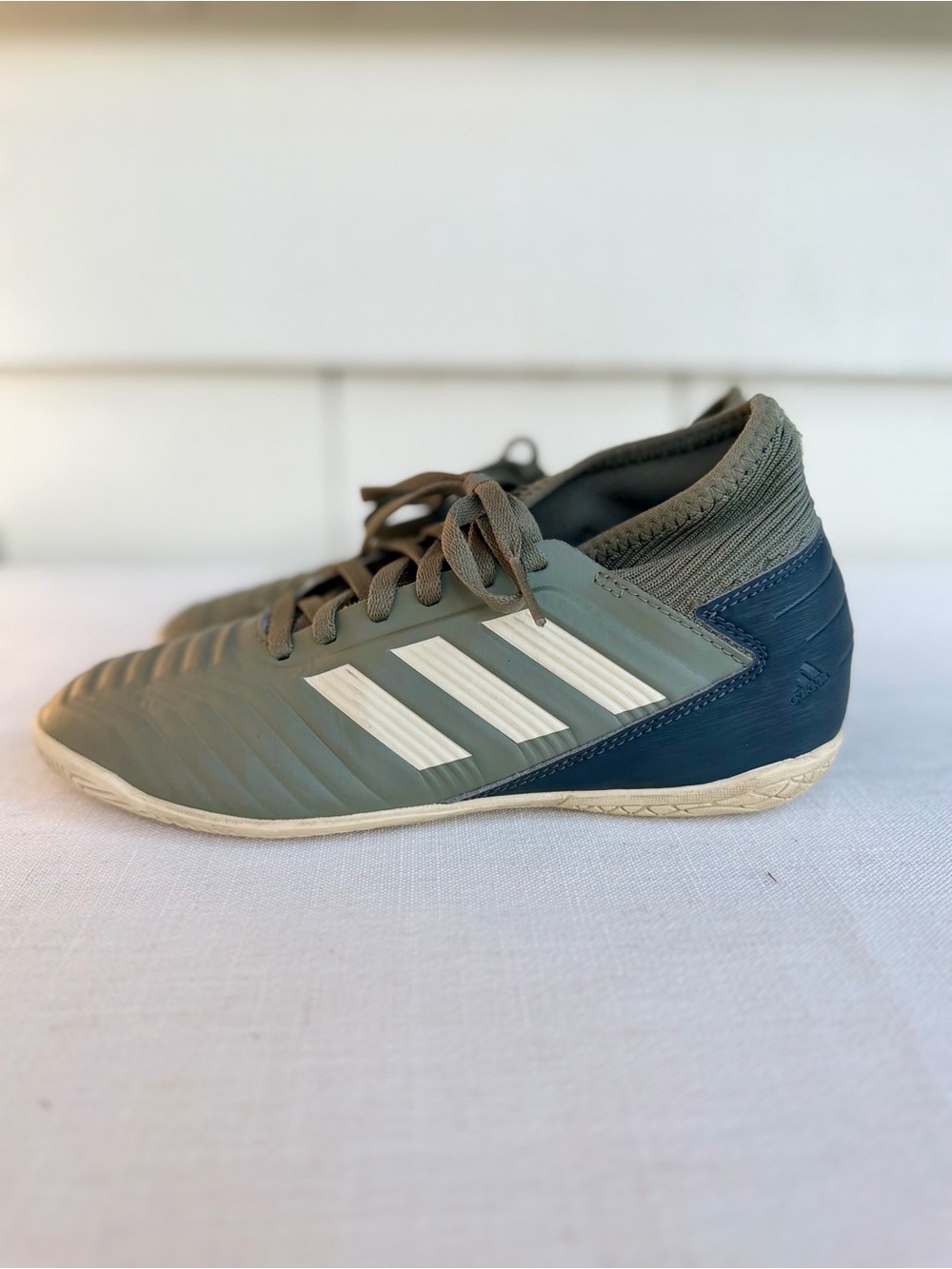 Adidas Predator Indoor Soccer Shoes Youth Size 3.5 green Futsal Athletic